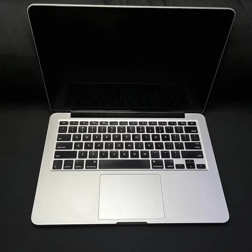 Macbook Pro 2015 8/256GB Silver Good Condition