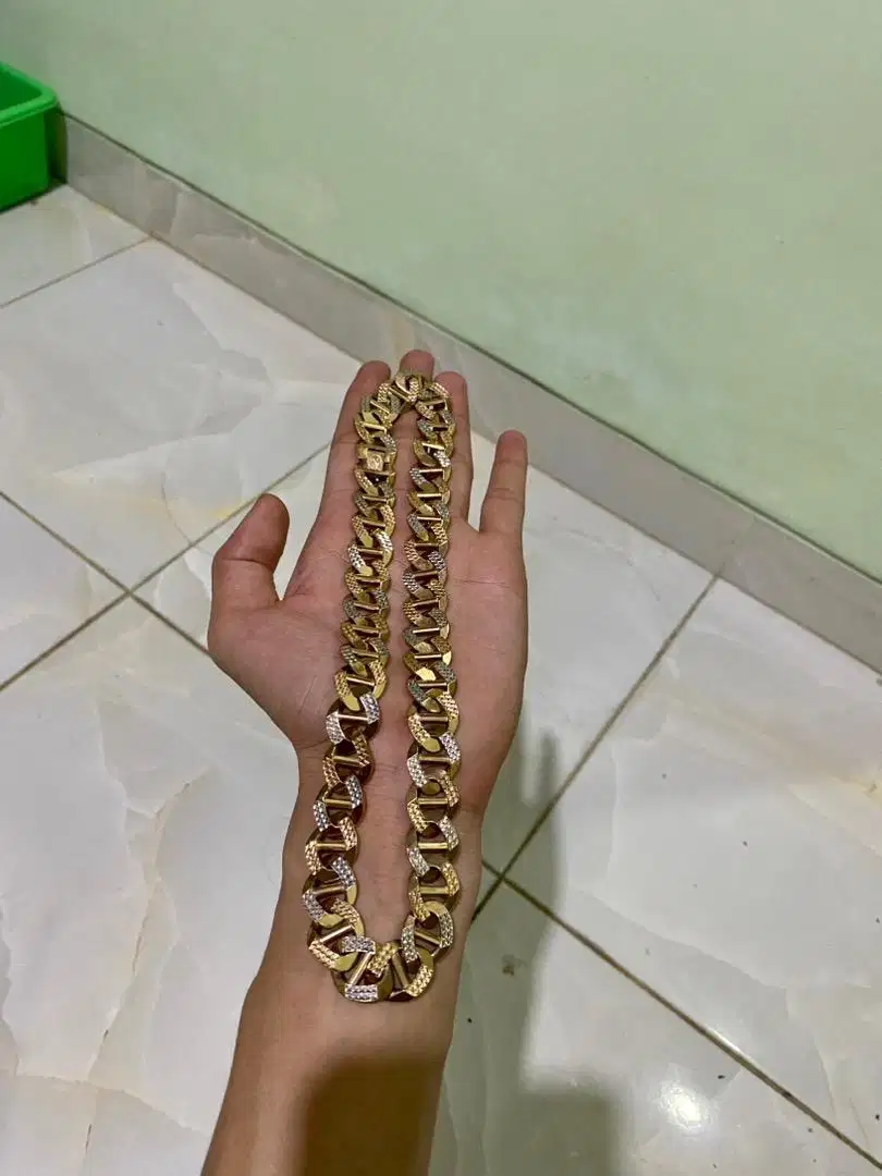 Terima jual mas dan berlian COD