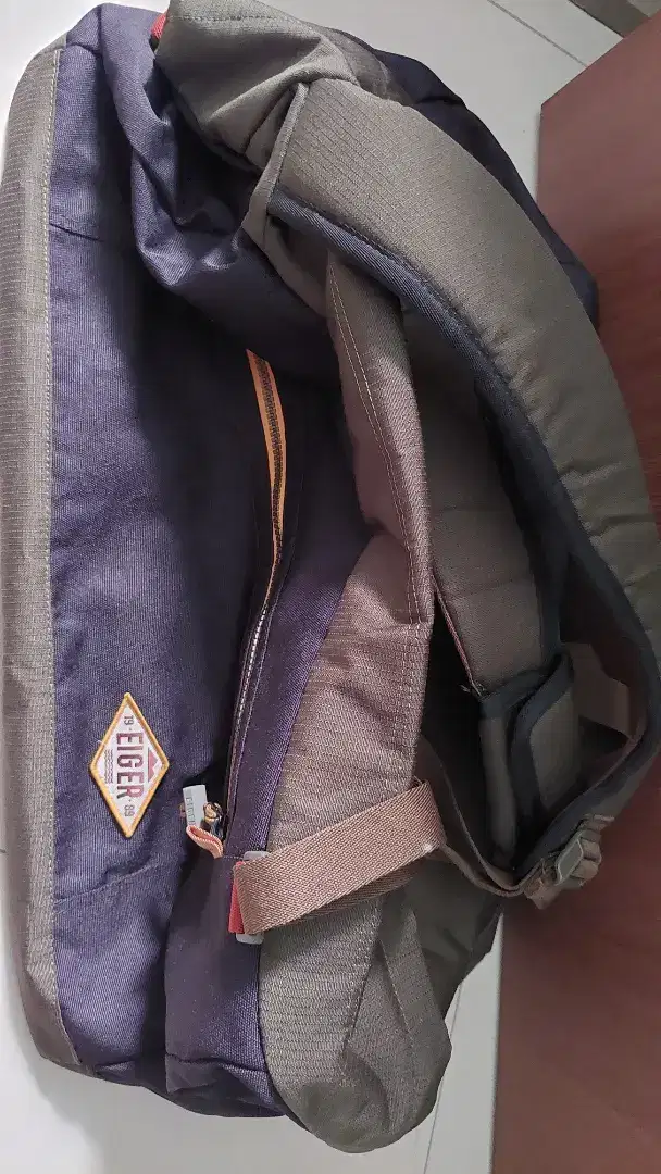Tas selempang dan ransel eiger