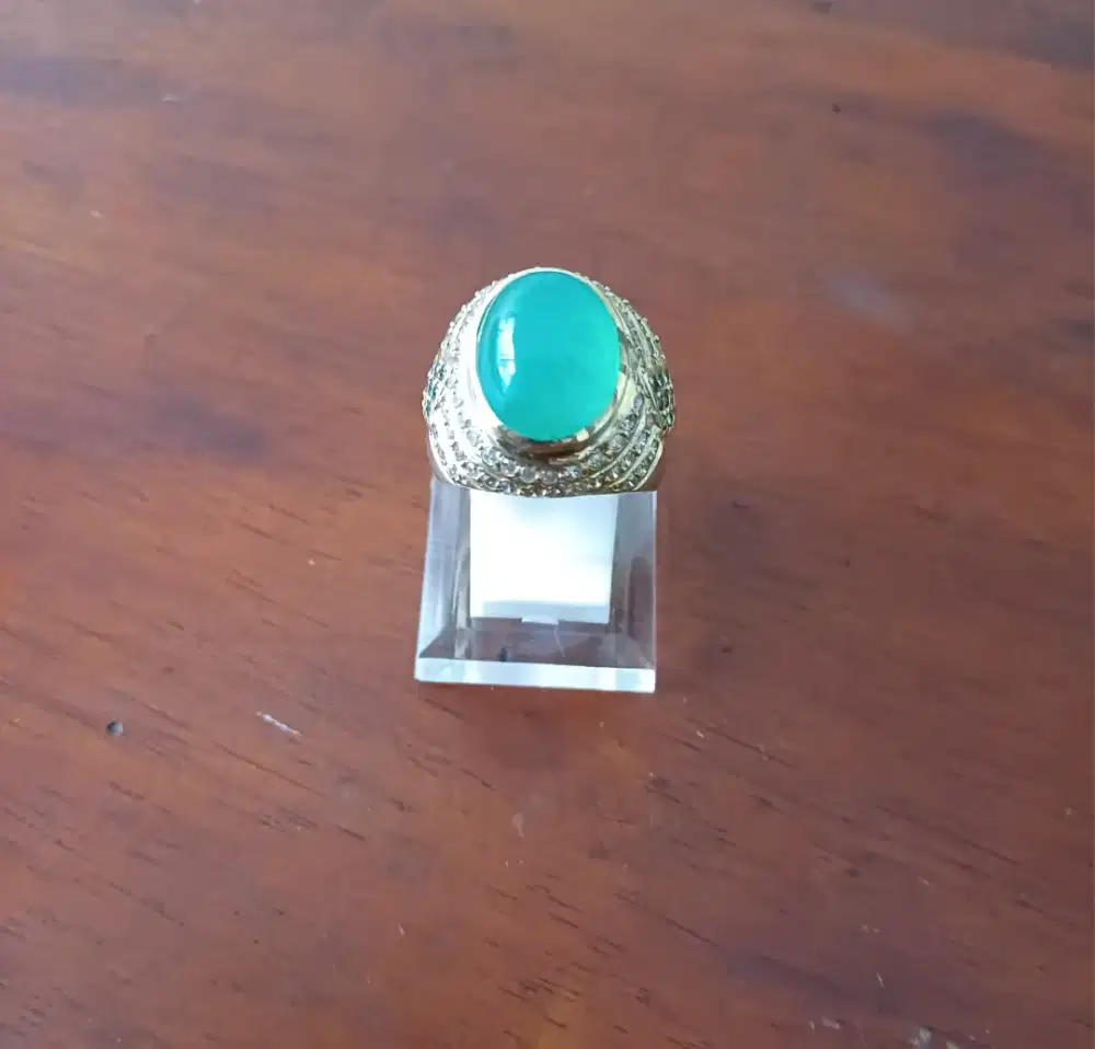 Bacan palamea giwang
