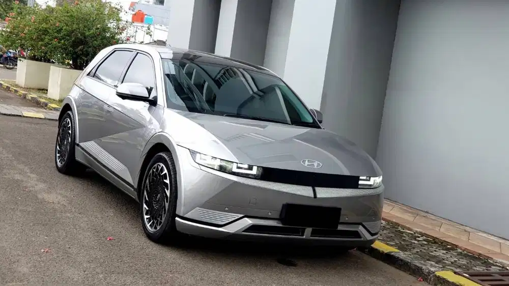 Hyundai Ioniq 5 Long Range Signature EV AT Abu 2023/2024