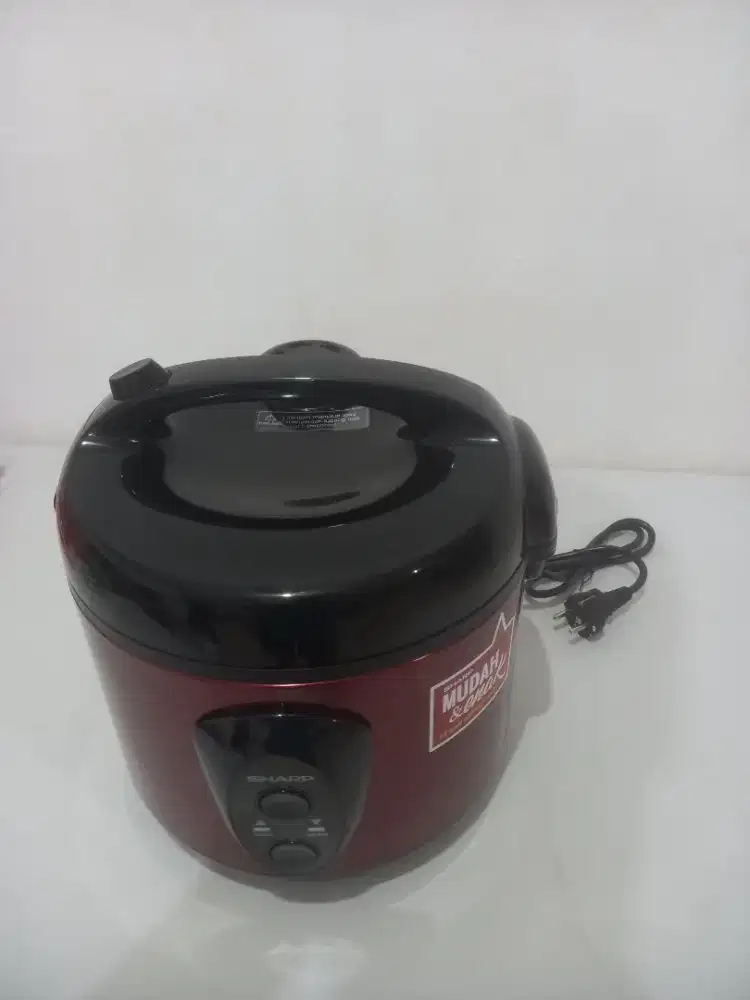 Rice Cooker Merk Sharp 1.8 Liter Untuk Masak Nasi