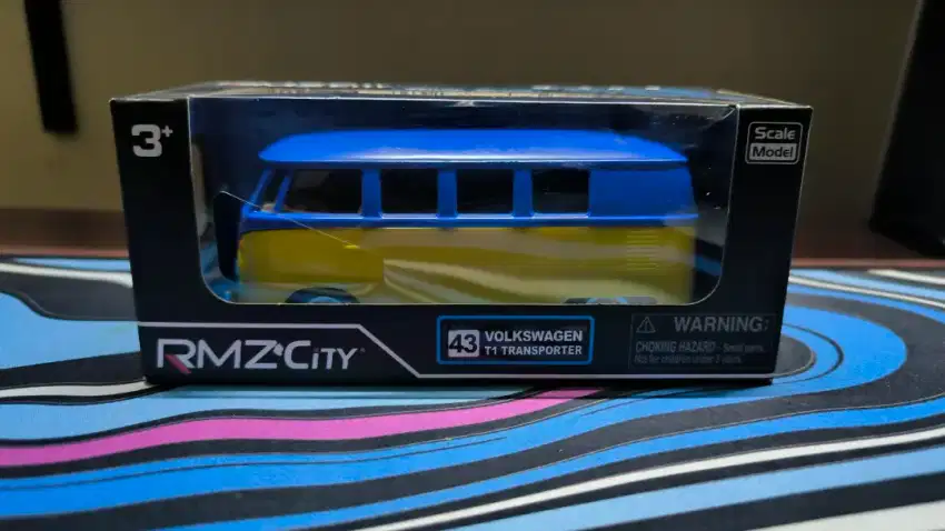 Diecast VW Combi T1 Transporter merek RMZ
