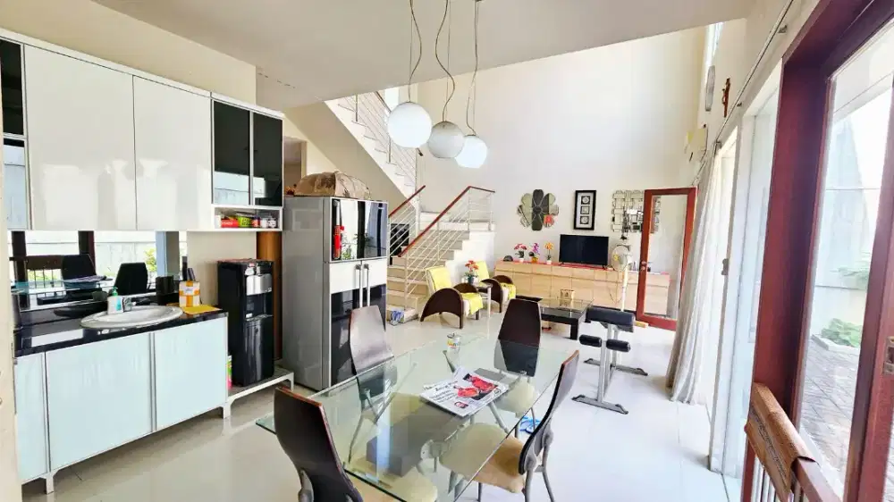 Dijual rumah crown Hill royal residence