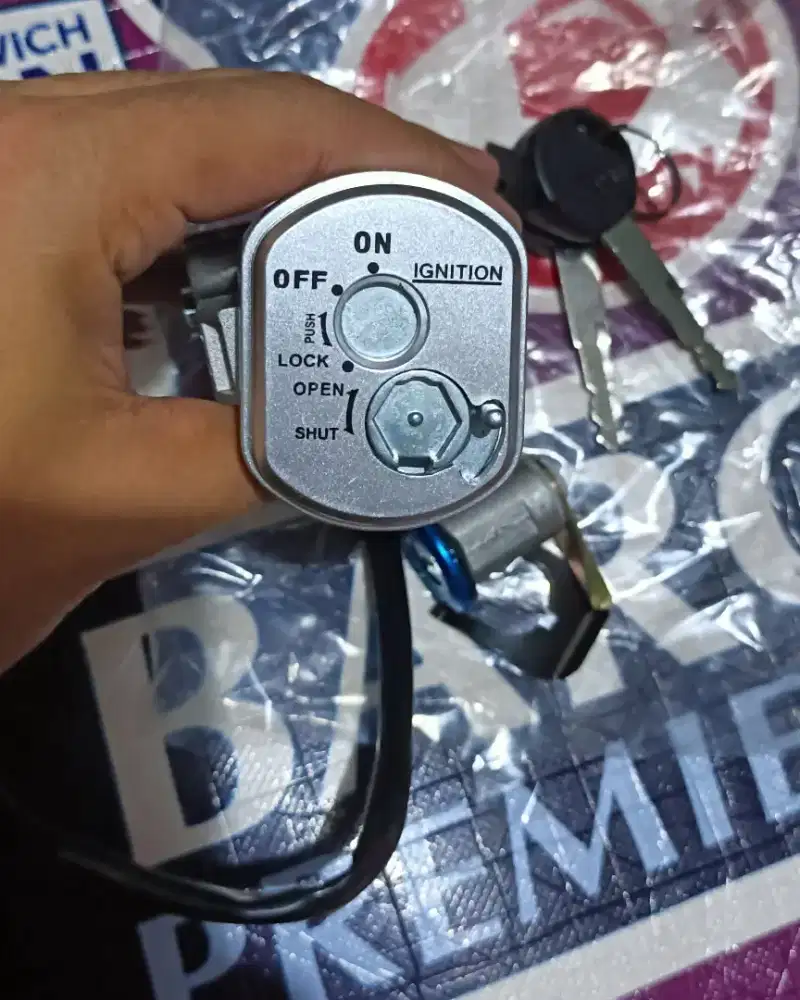 Jual Kunci Kontak Beat FI, Kunci Depan & Belakang Jok. Masih baru