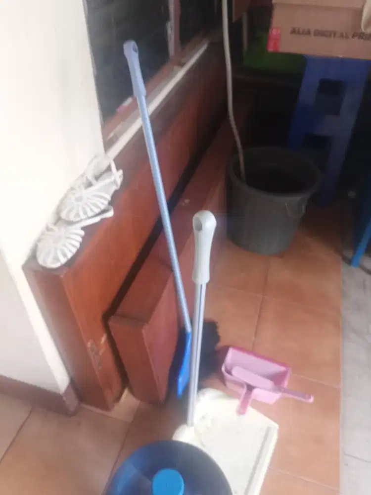 Tempat tidur buat 2 orang