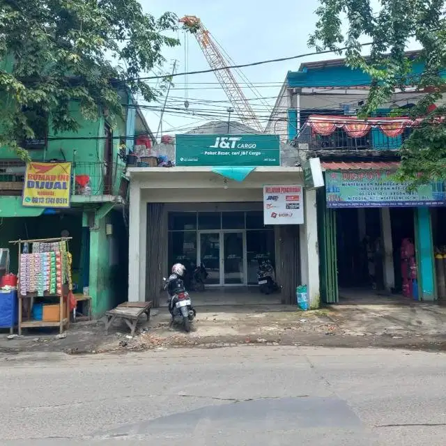 Kurir Ekspedisi JNT Cargo