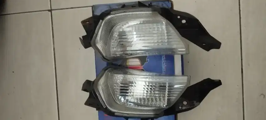Jual lampu, spion, knalpot, dan printilan ORIGINAL NMAX NEW 2021