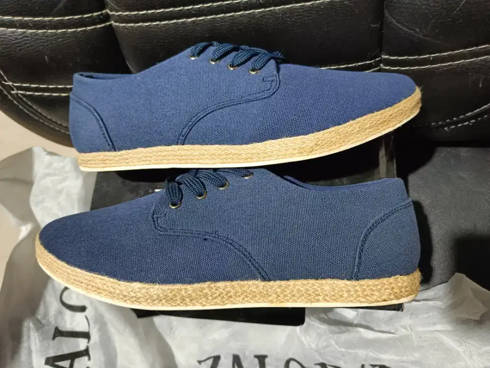 Sepatu Zalora like Kenzo Sneakers Casual Navy size 41 42