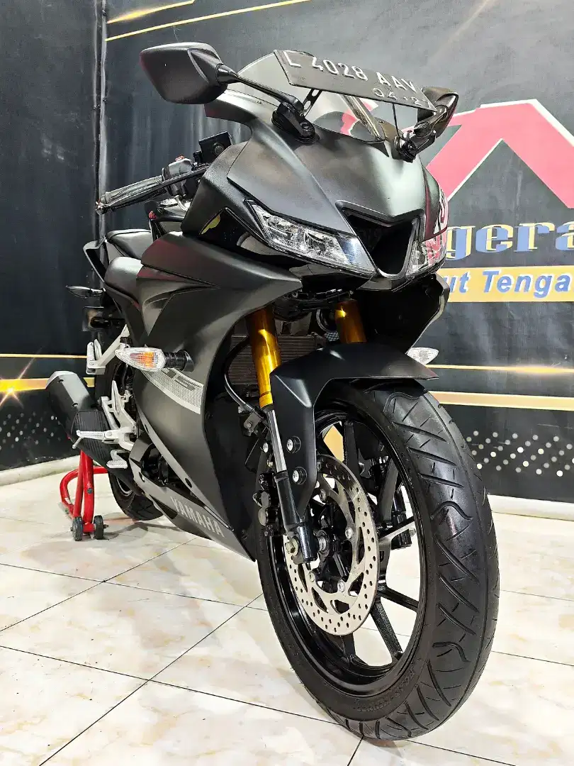 Yamaha R15 black Matte 2022 mewh modal dp minim.Anugerah motor rungkut