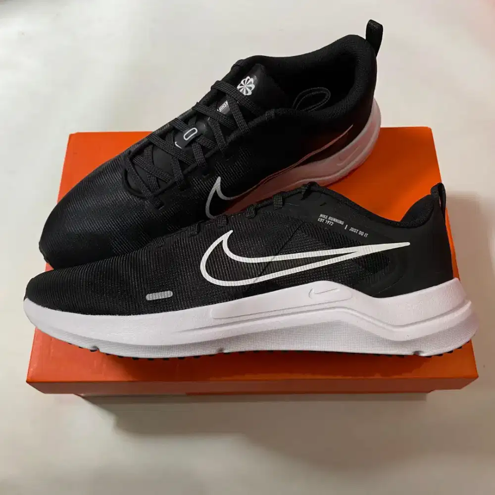 Original Sepatu Nike Downshifter 12 Running