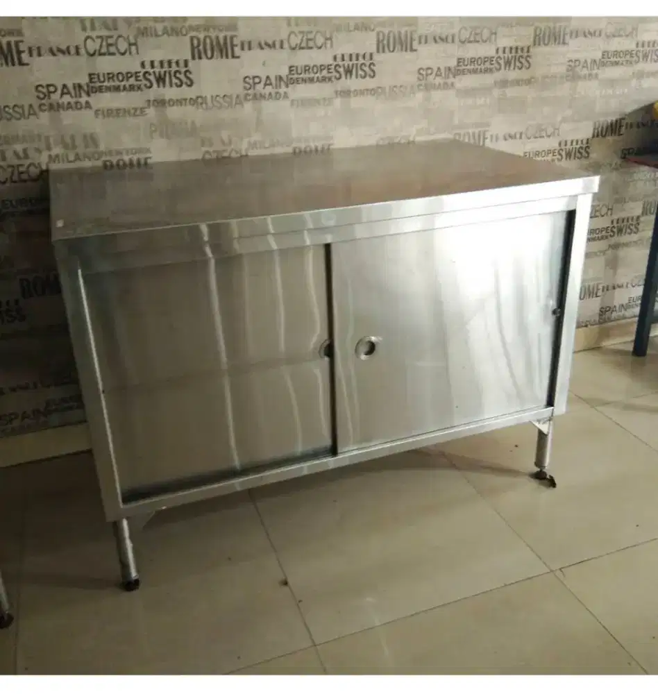 Meja rak stenlis dapur