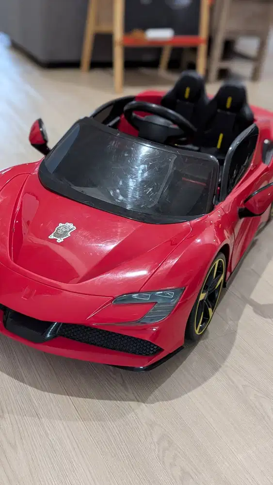 Mainan Anak Mobil Aki Anak PMB 6188 Ferrari Varsa Bekas