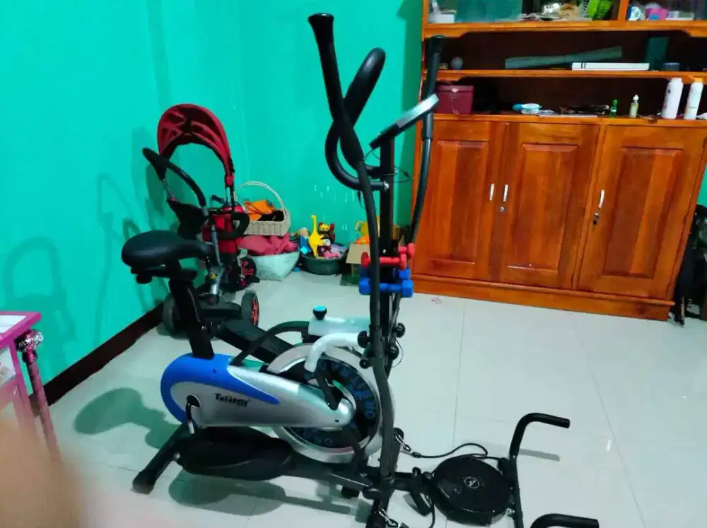 Sepeda statis orbitrek