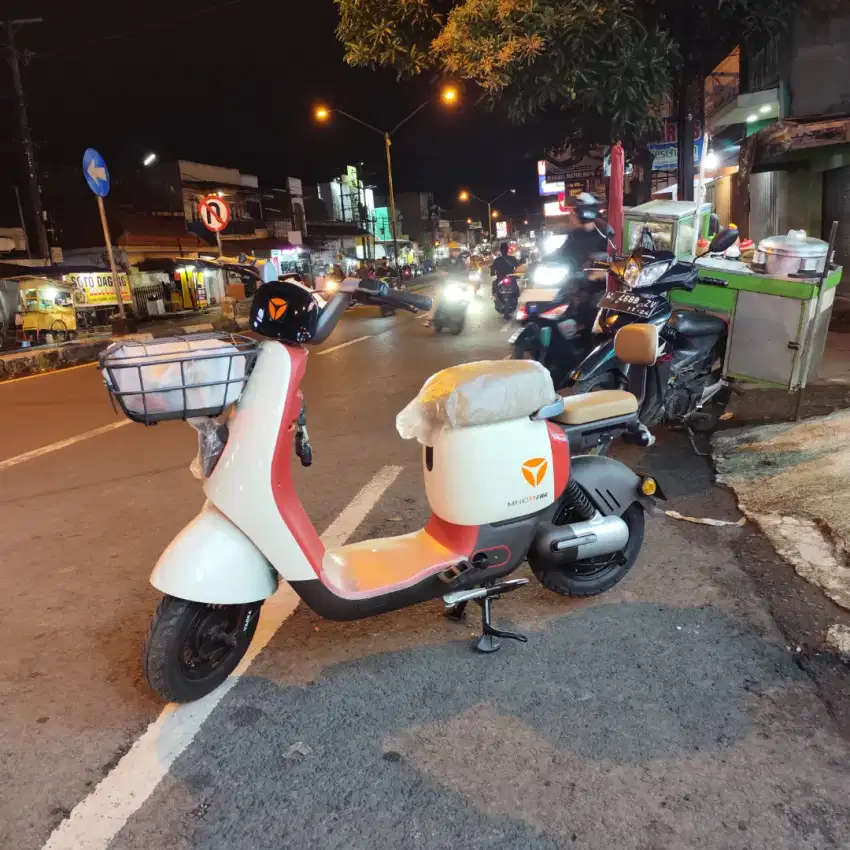 SEPEDA LISTRIK TYPE TERBARU JARAK TEMPUH JAUH