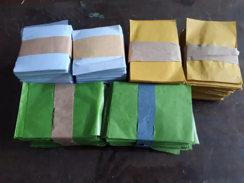 Kertas minyak potong Wajik Bandung