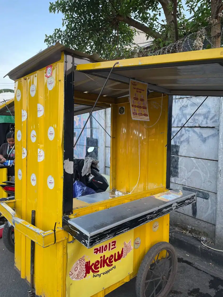 gerobak usaha warna kuning ukuran 120 x 80 cm