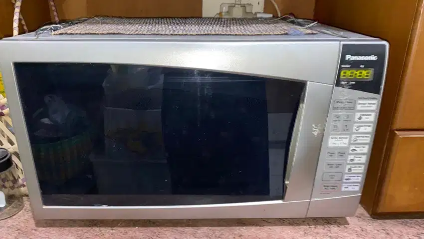 Microwave Panasonic NN-S672MF 32L