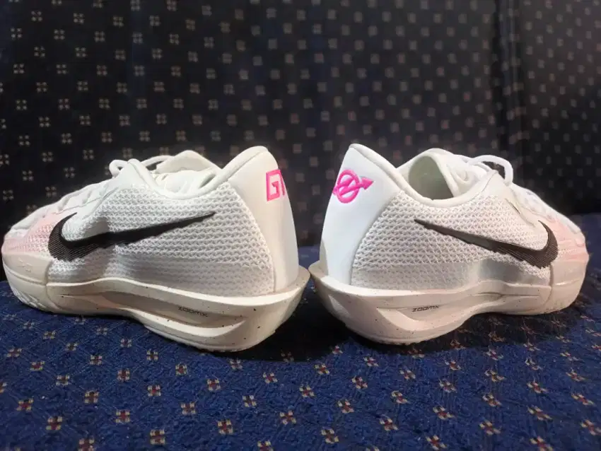 nike GT cut size 42 like new prelove buat basket badminton running