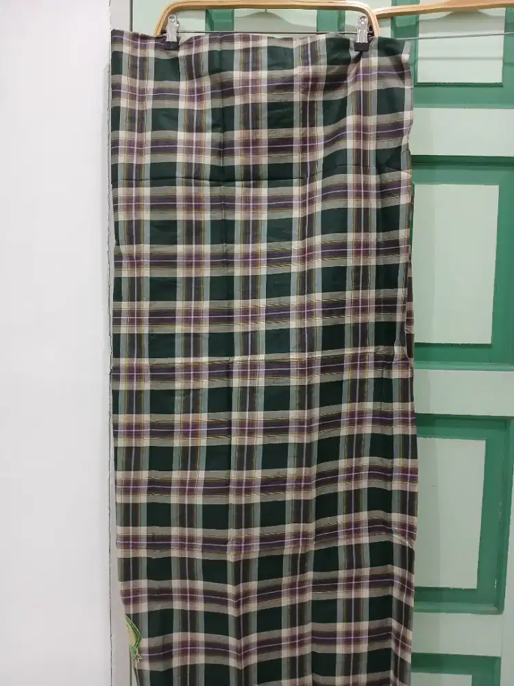 DIJUAL SARUNG , BELUM PERNA DIPAKAI.