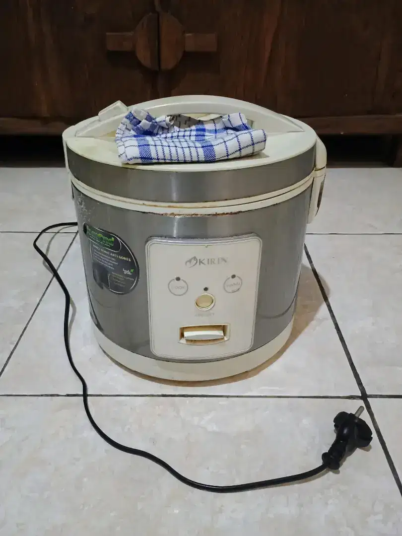 Rice Cooker Kirin atau Magic Com Kirin