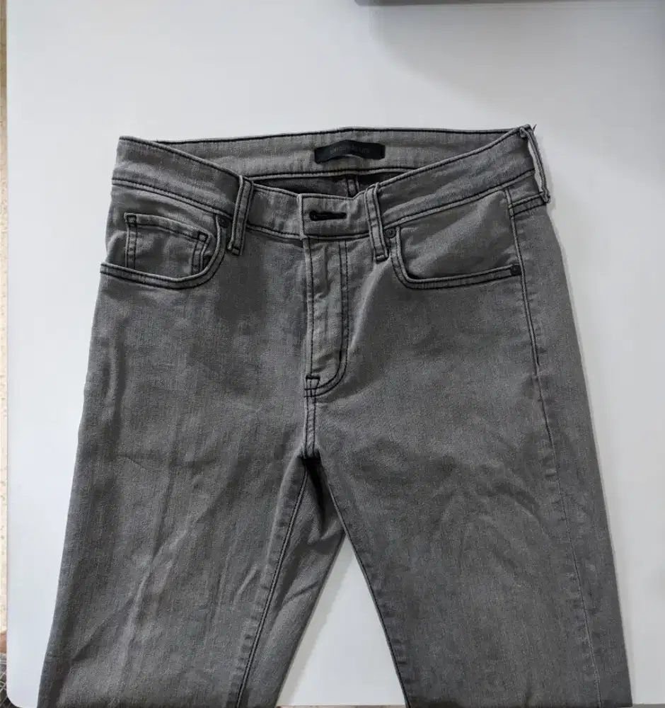 celana jeans uniqlo
