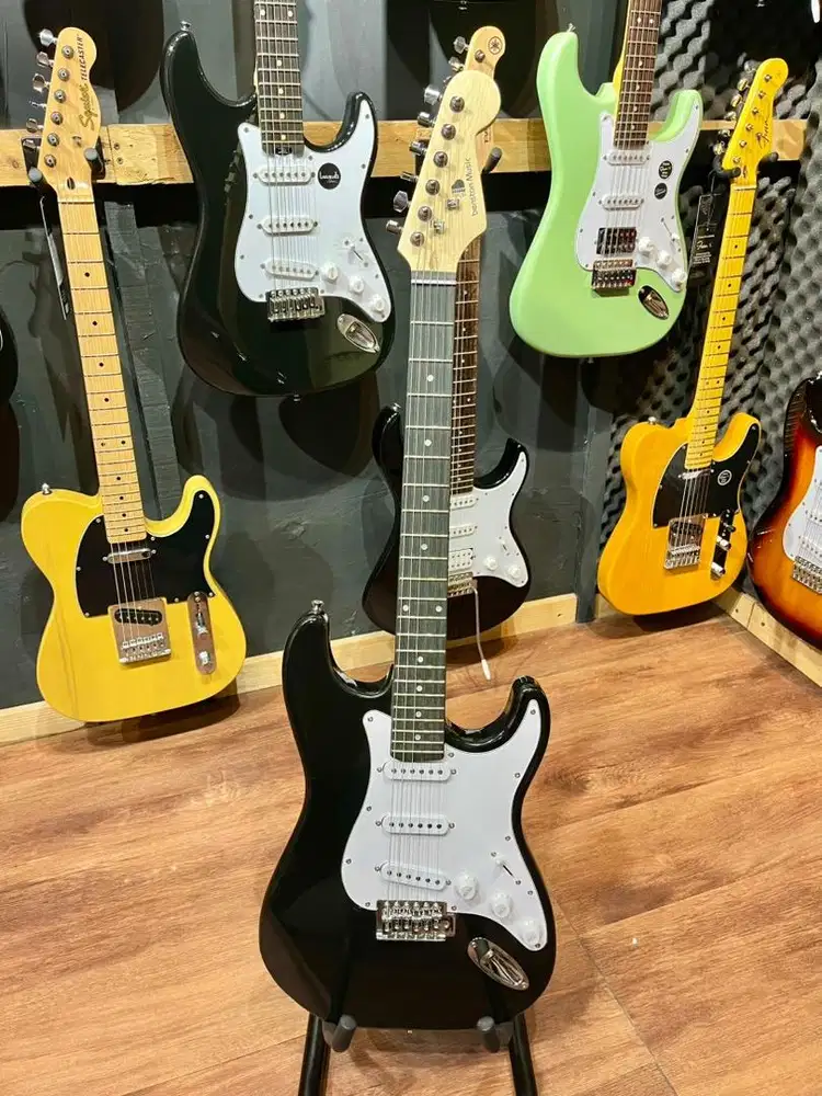 Benston Music Stratocaster Electric Guitar, Black