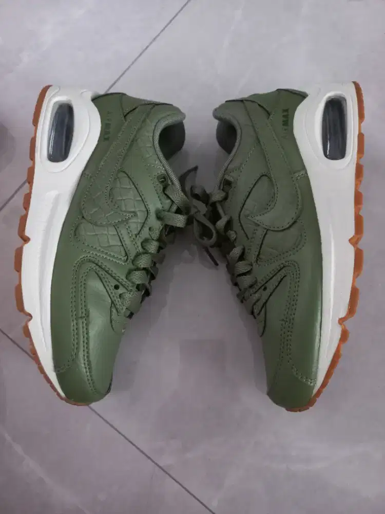 Jual Murah Sepatu NIKE Asli Baru sekali Pakai