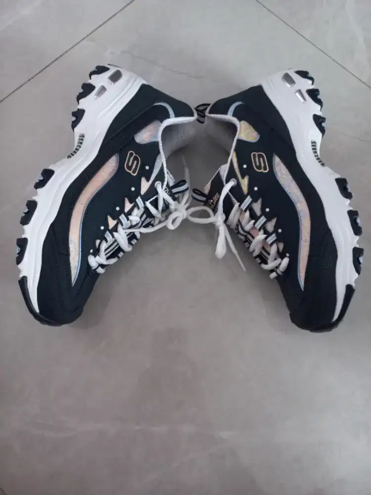 Jual Murah Sepatu SKECHERS Baru sekali Pakai