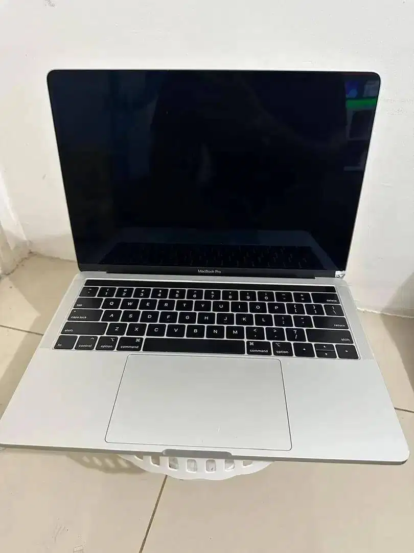 Macbook Pro 13 2019 i7 16GB/1TB