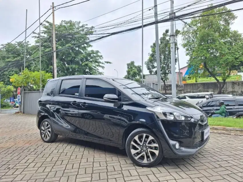 [OLXMOBBI] DP Rendah Toyota Sienta 1.5 V Bensin-AT 2020 SRE