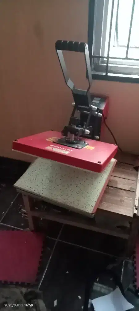 Alat press atau transfer dtf dari film ke kaos