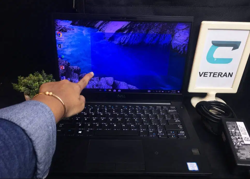 Laptop Dell Latitude Core i7 Ram 16gb Ssd 512gb Layar sentuh backlight