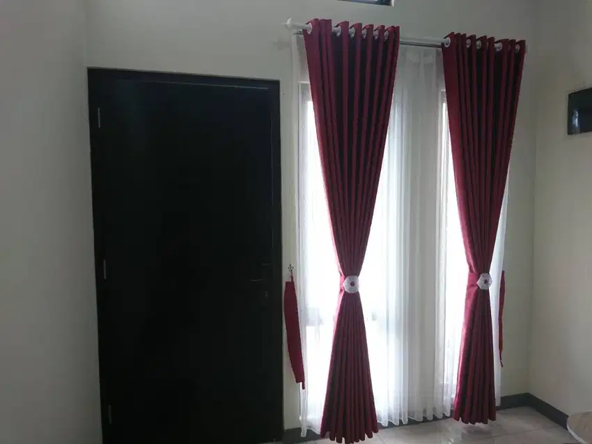 Menerima pesanan gordyn wallpaper blind