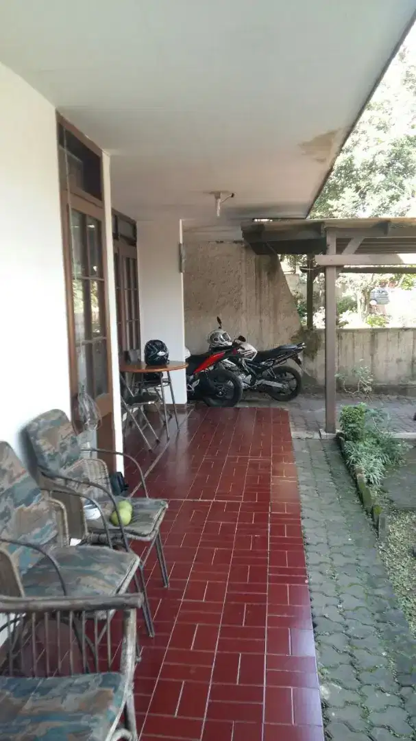 Rumah lama Hitung Tanah di Turangga Bkr Buah batu dkt Trans Studio SHM