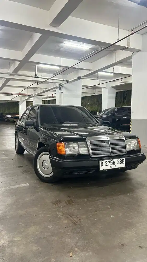 Mercedes Benz 300E 1989 Boxer M/T