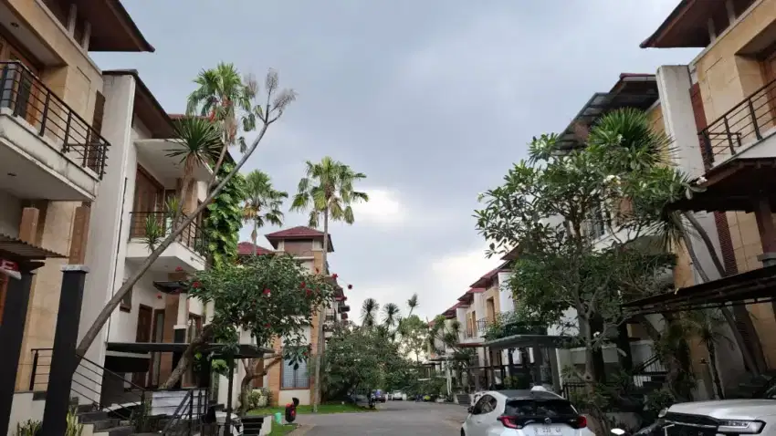 RUMAH MEWAH CLUTER BALE PAKUAN CIUMBULEUIT+ FURNISHED