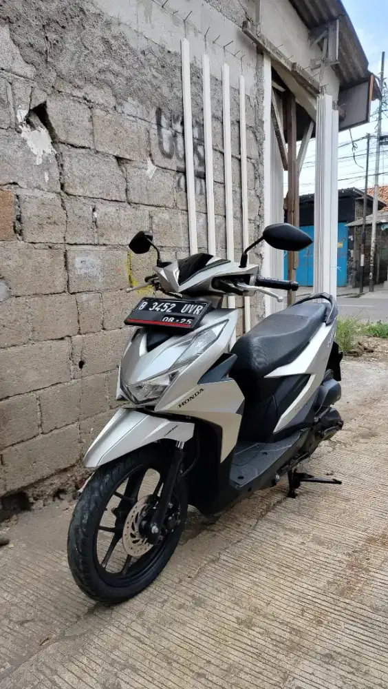 Bissmillah dijual motor Honda beat delexu 2020 istimewa