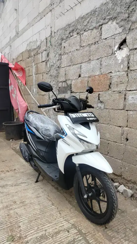 Bissmillah dijual motor Honda beat like new 2024