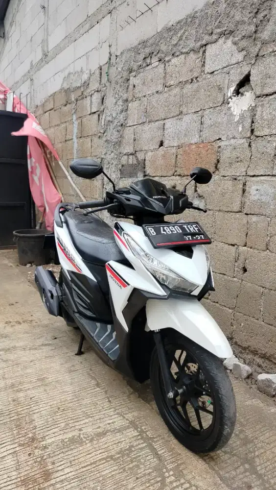 Bissmillah Dijual motor Honda Vario LED old 125cc 2017