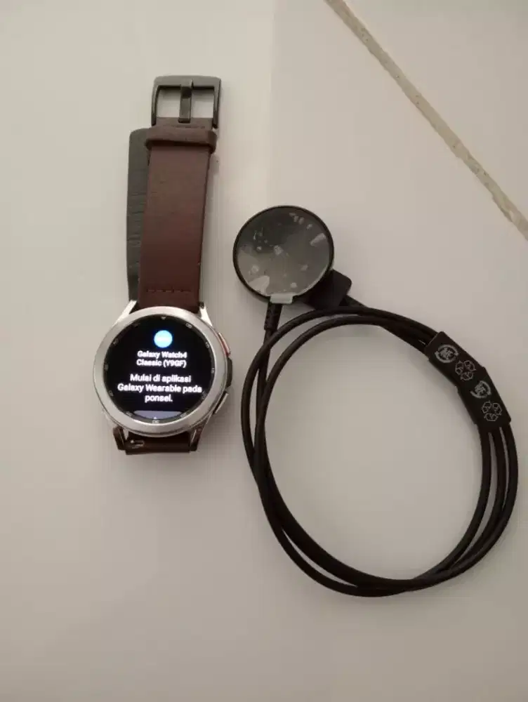 Jam tangan Samsung galaxy watch 4clasick 42 mm