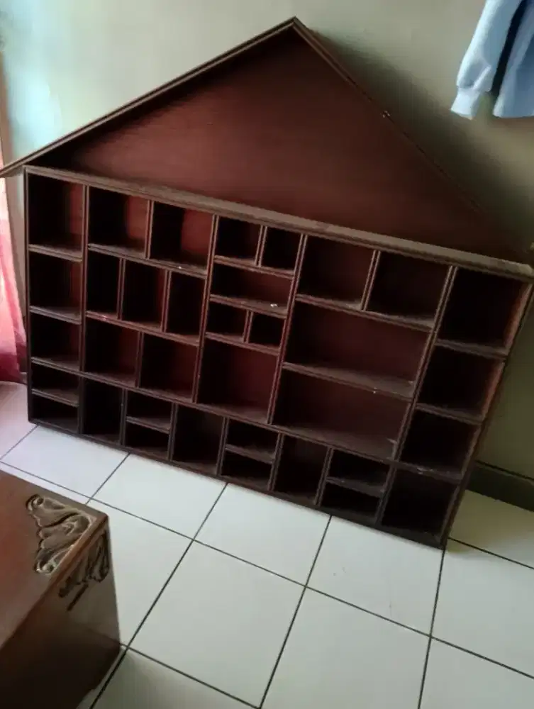 Rak kayu serbaguna antik