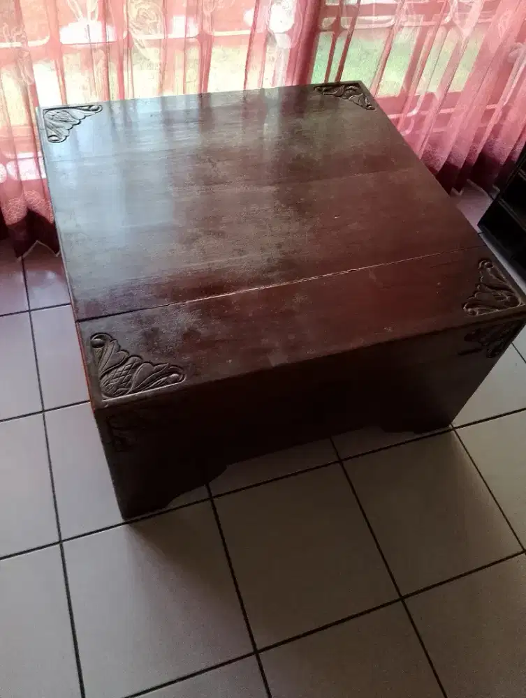 Meja box kayu model kotak antik