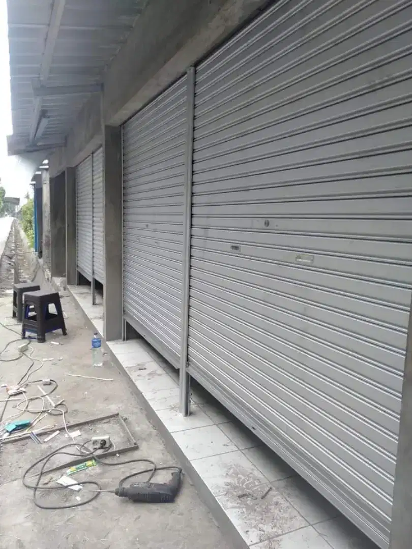 Tukang spesialis rolling door dan folding gate
