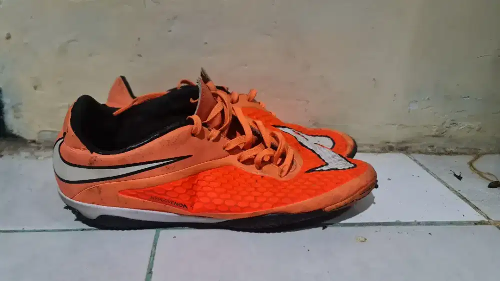 Sepatu futsal Nike Hypervenom Phelon TF Orange Original