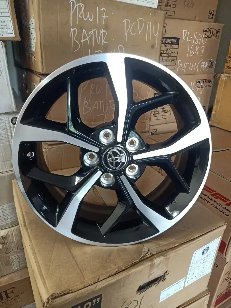 OEM Rush Terios ( pako ) ring 17 hole 5 pcd 114,3