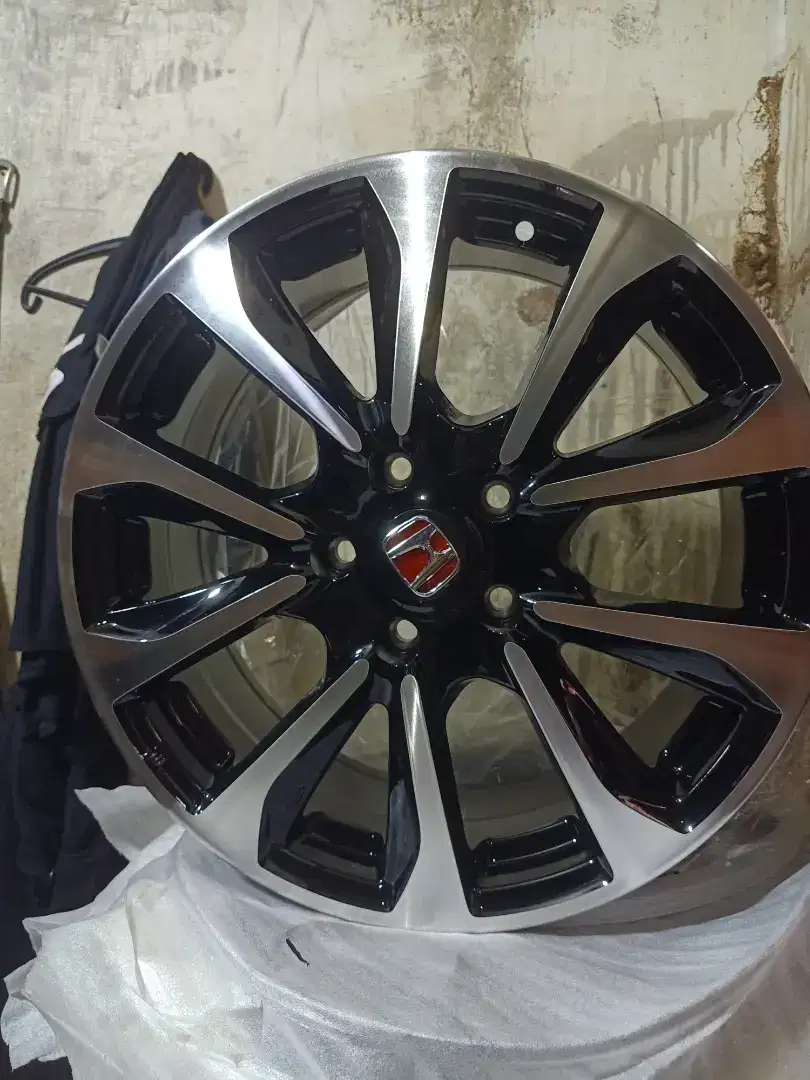 Honda ring 17x7in ET 45 hole 5 pcd 114.3