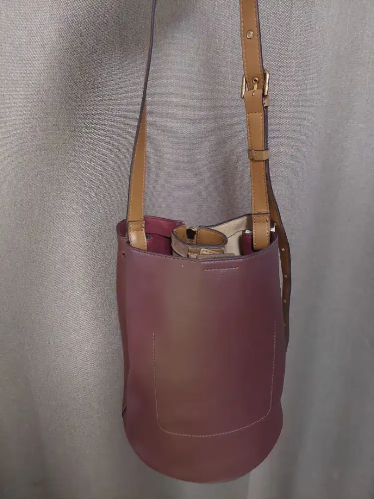 Dijual tas sling bucket burgundy