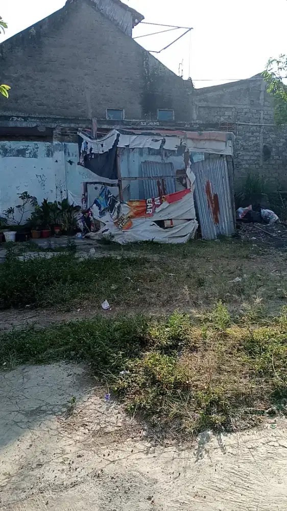 Strategis belakang gria toserba