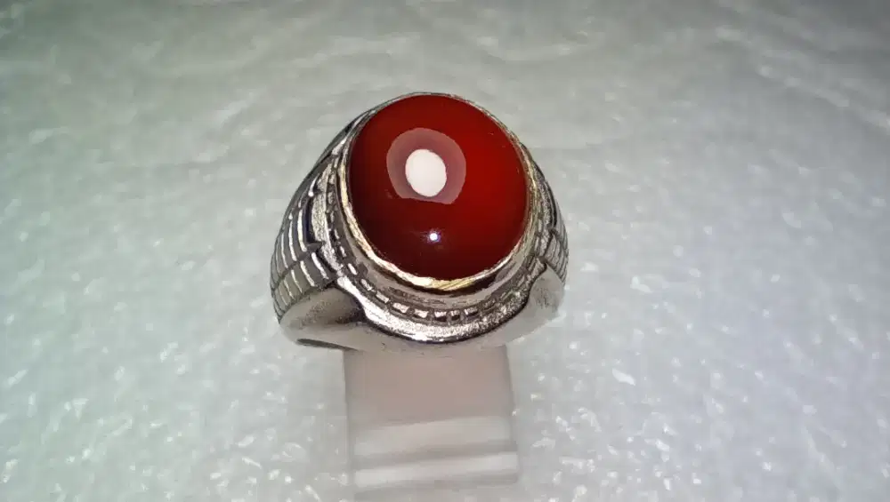 Cincin Natural Red Garnet Dim. 12x9x5 Mewah